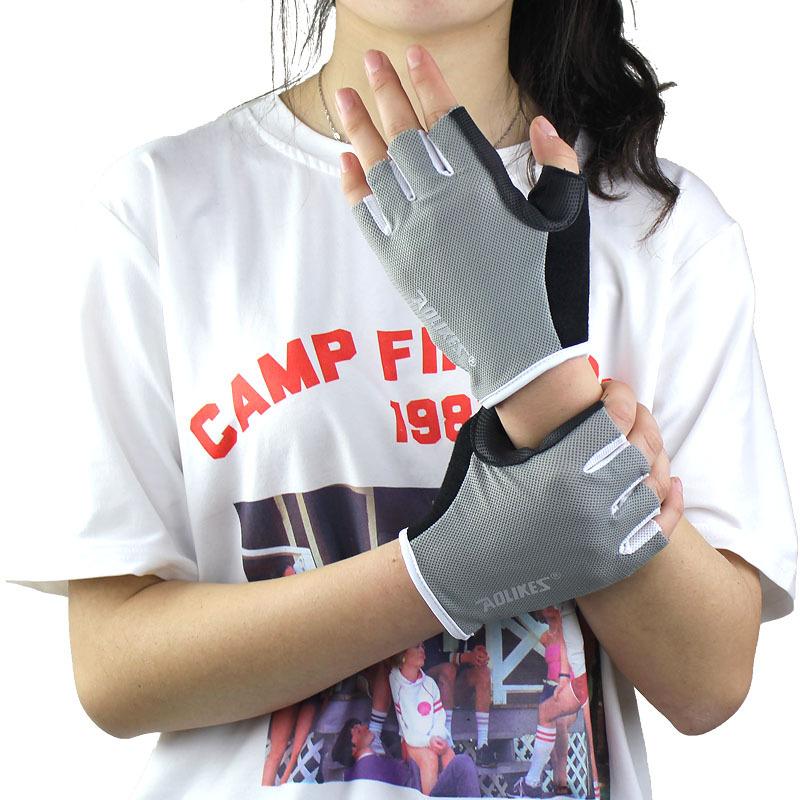 Breathable Gym Gloves